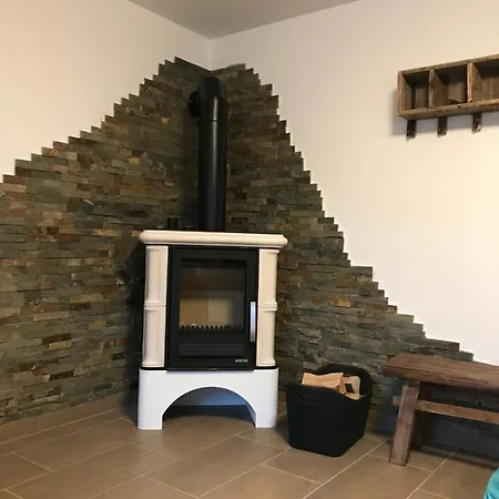 Neue Mit Kamin Im Erzgebirge - Szb